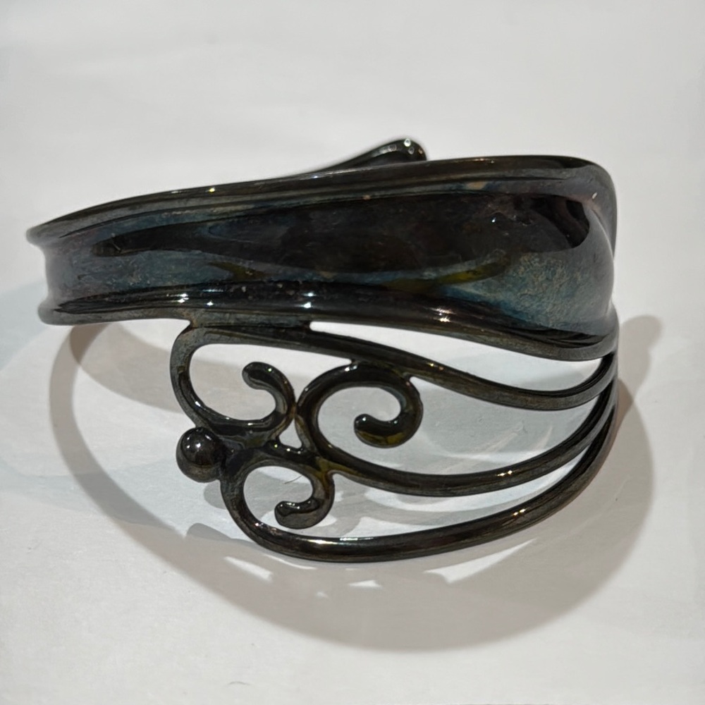 Made in Denmark Swirl Cuff Bracelet